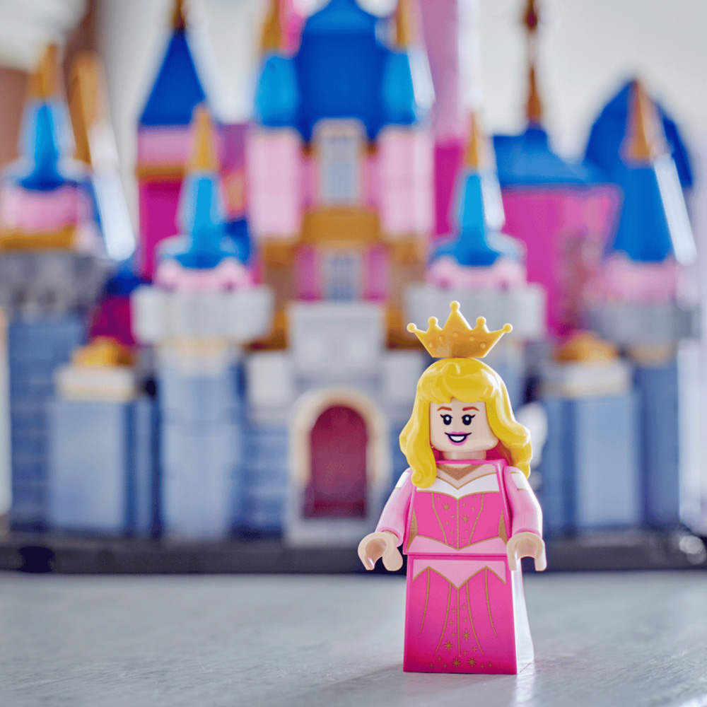 LEGO Disney 40720 Mini Disney Sleeping Beauty Castle Set 528 Piece Image 4
