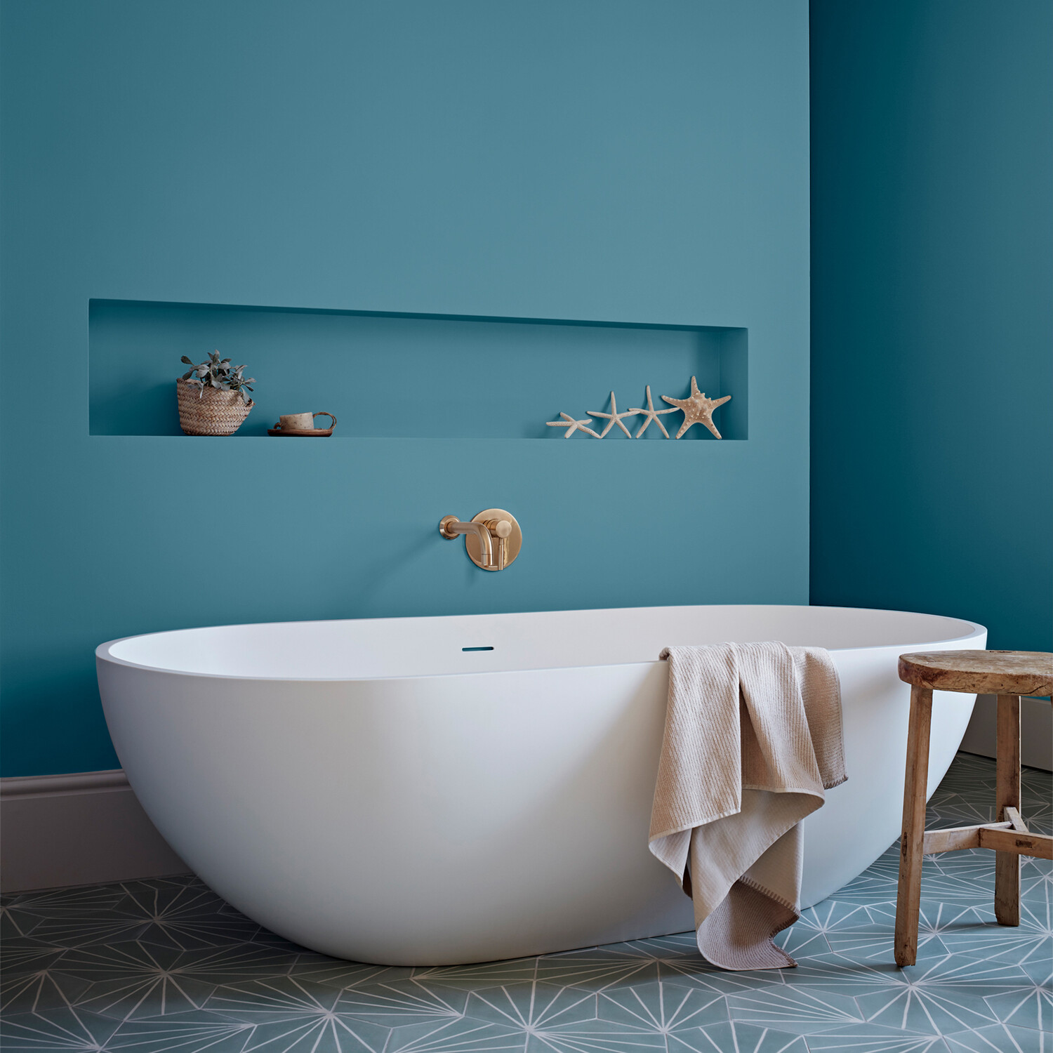 Crown Bathroom Tester 40ml - Teal Image 2