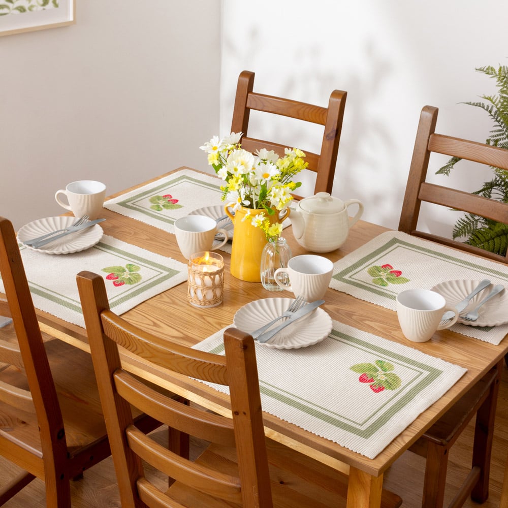 Evans Lichfield 4 Pack Sage Strawberry Placemat 46 x 36cm Image 5