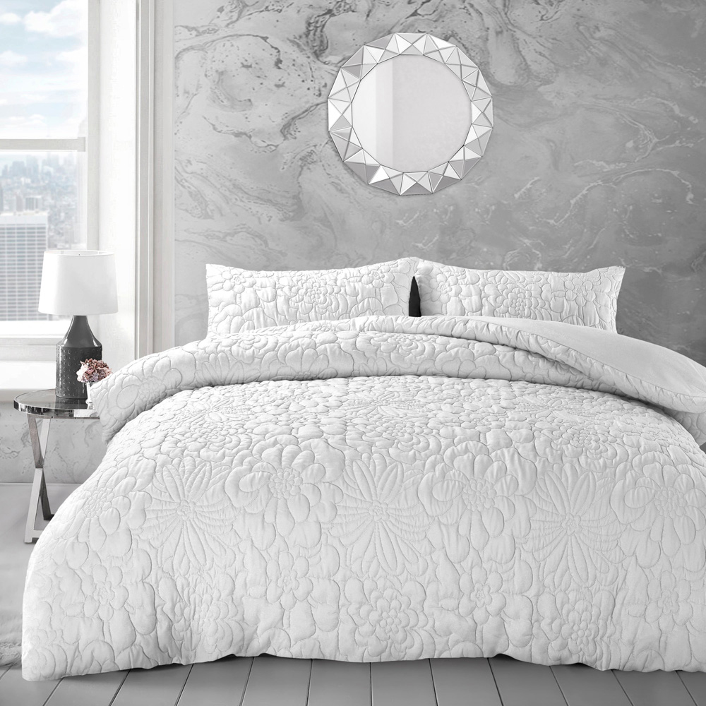 Velosso Alini Single White Quilted Duvet Set Image