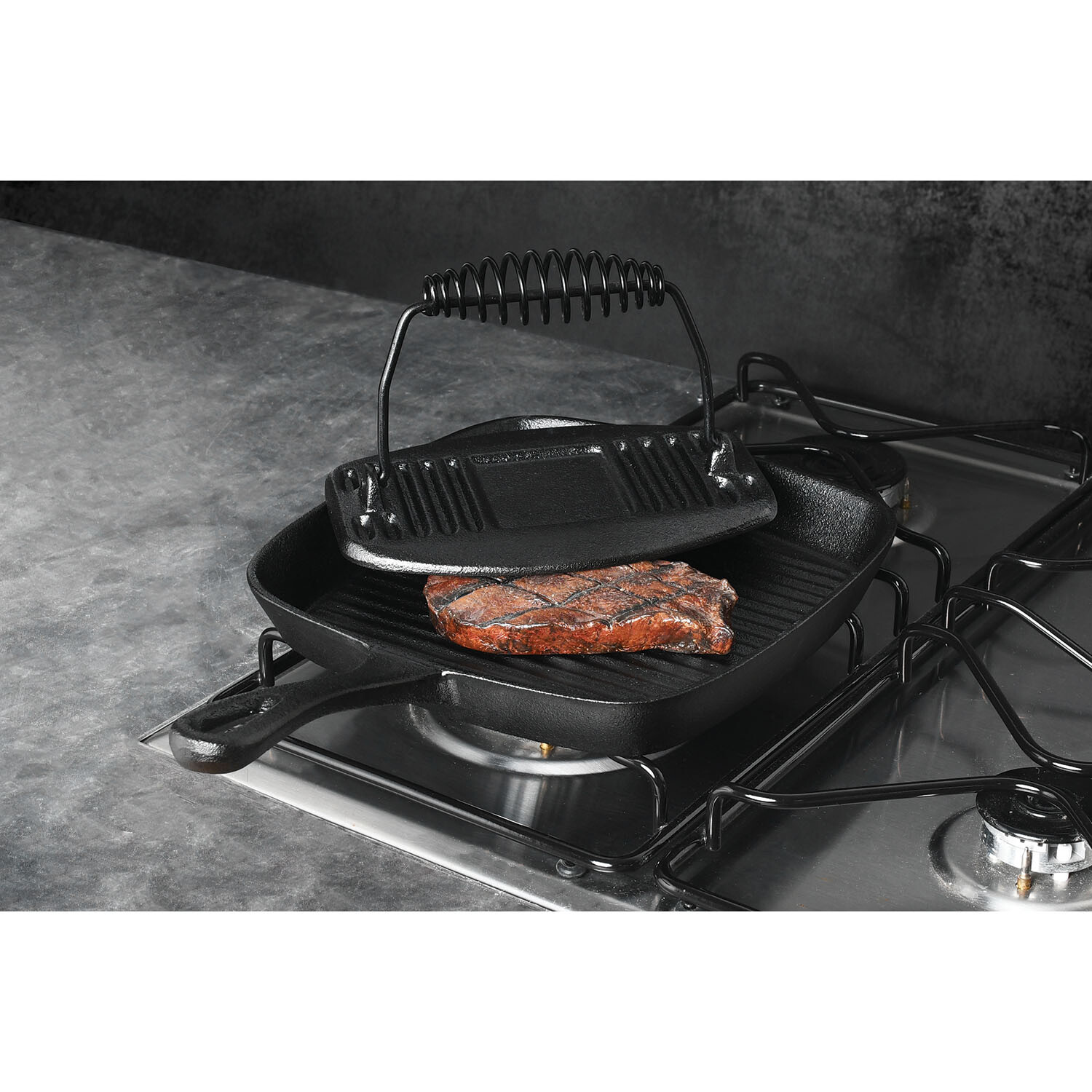 KM Square Grill Pan with Meat Press - Black Image 2