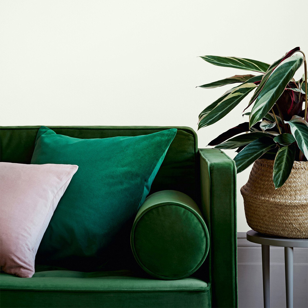 Crown Easyclean Milk White Matt Emulsion Multisurface Paint 2.5L Image 5