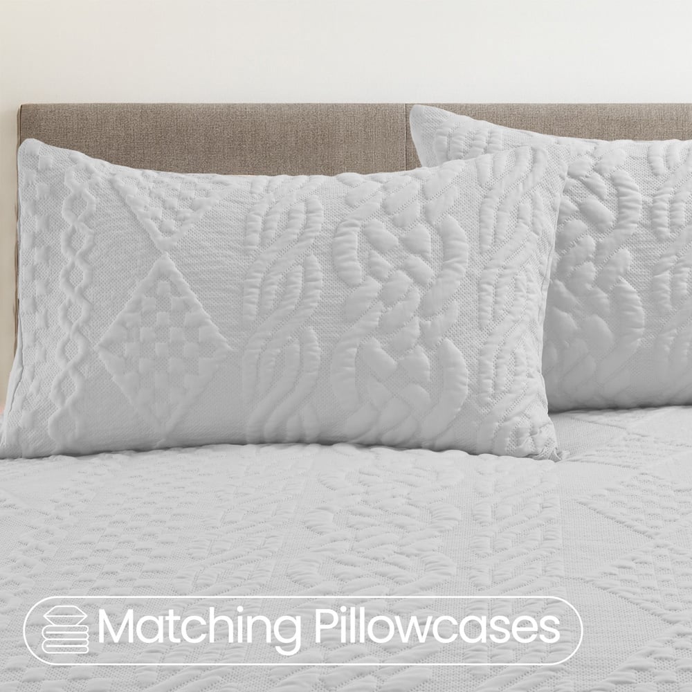 Velosso Super King Size White Quilted Knit Duvet Set Image 4