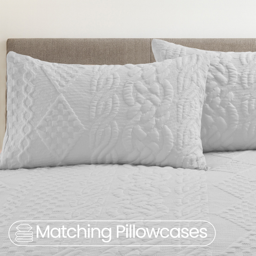 Velosso Single White Quilted Knit Duvet Set Image 4