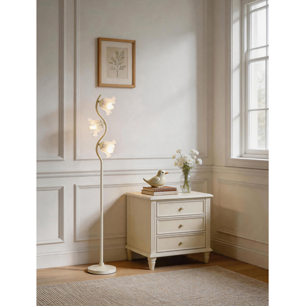 Evelyn Floor Lamp White Image 5