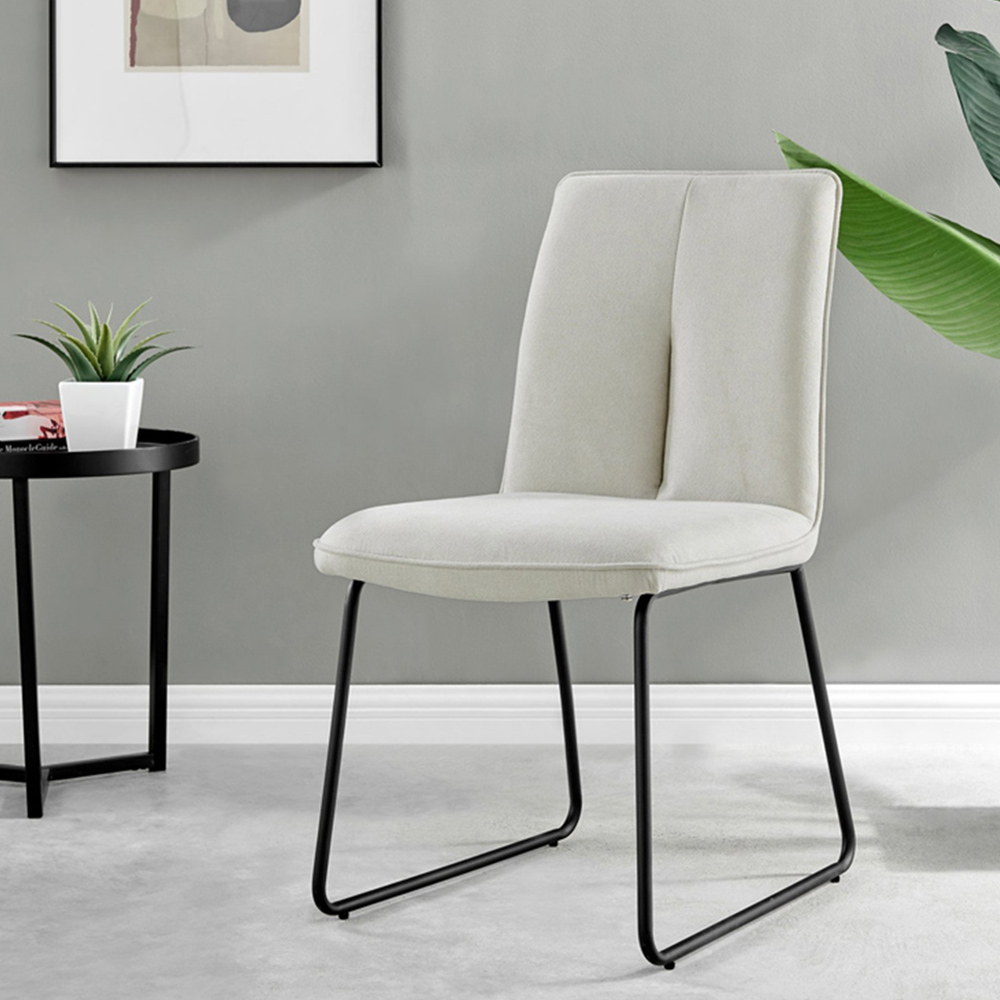 Furniturebox Arona Harley 6 Seater Round Dining Set Cream and Black Image 4