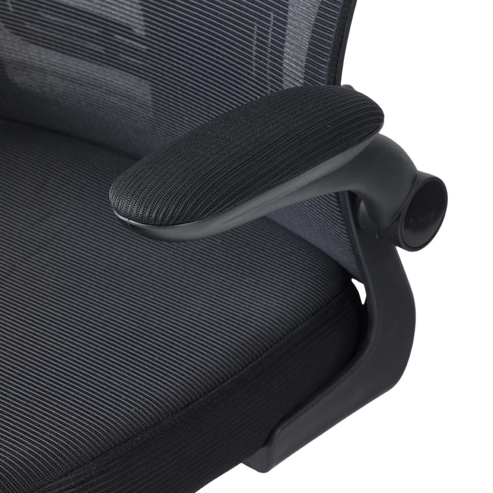 Living and Home Black Mesh Swivel and Adjustable Office Chair Image 6