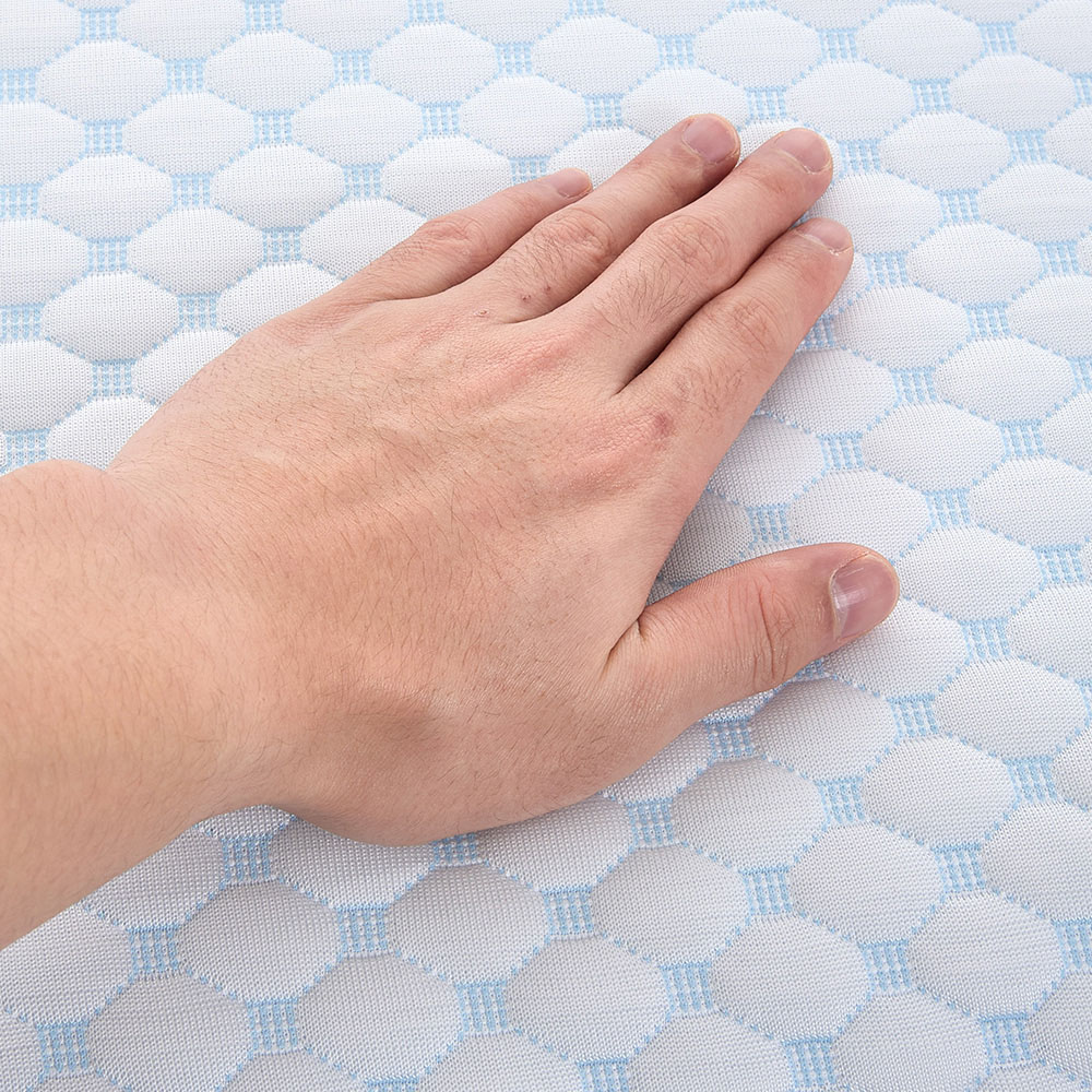 Living and Home White Memory Foam Cooling Pillow with Removable Cover 60 x 40cm Image 6
