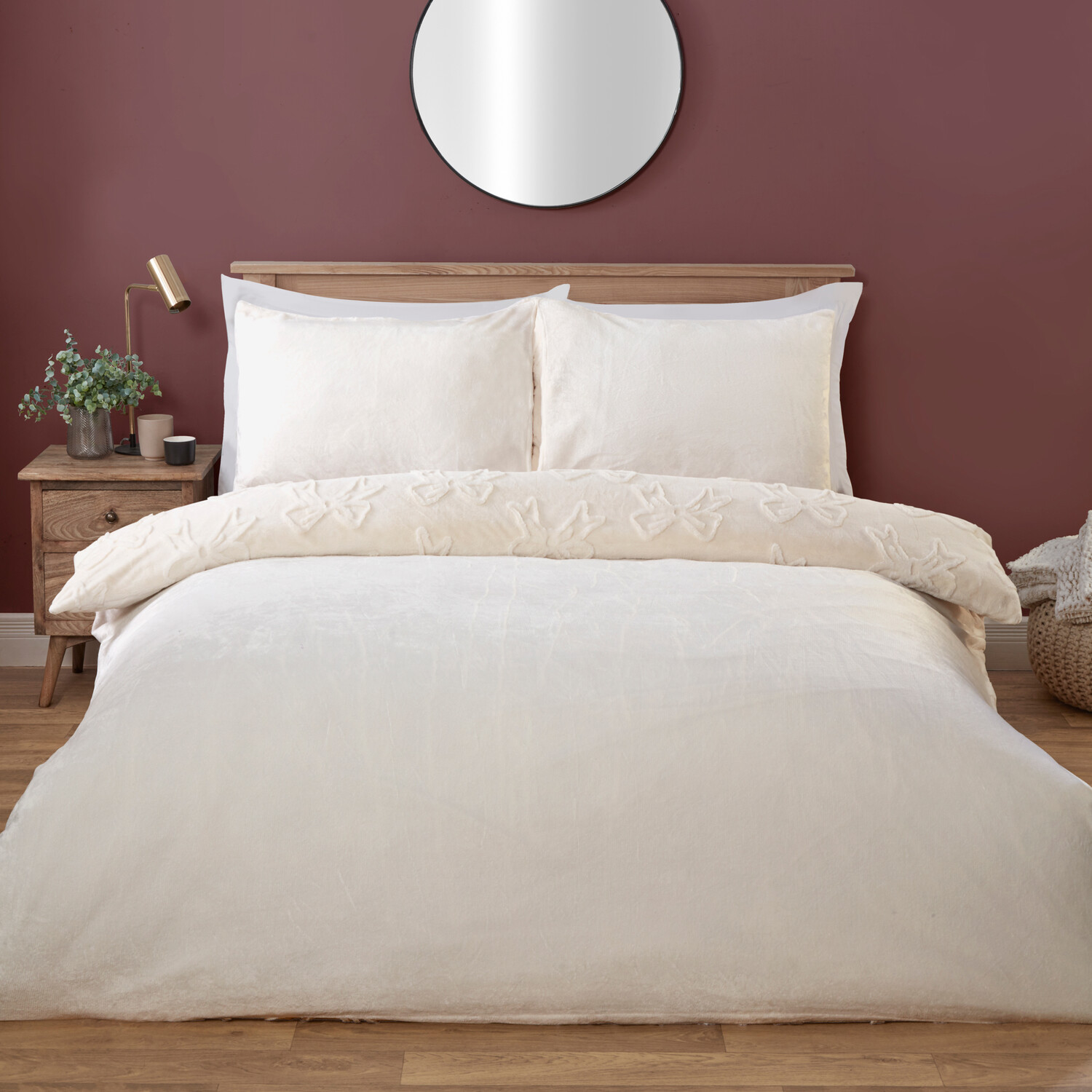 Bow Faux Fur Duvet Set Ivory Single Image 1
