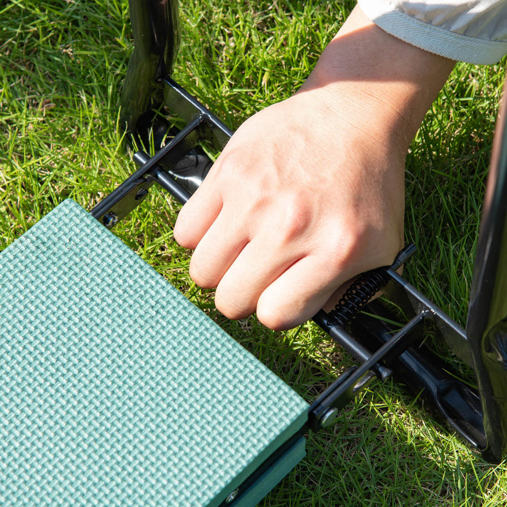 Outsunny 2-in-1 Green Foam Pad Foldable Garden Bench and Kneeling Pad Image 3