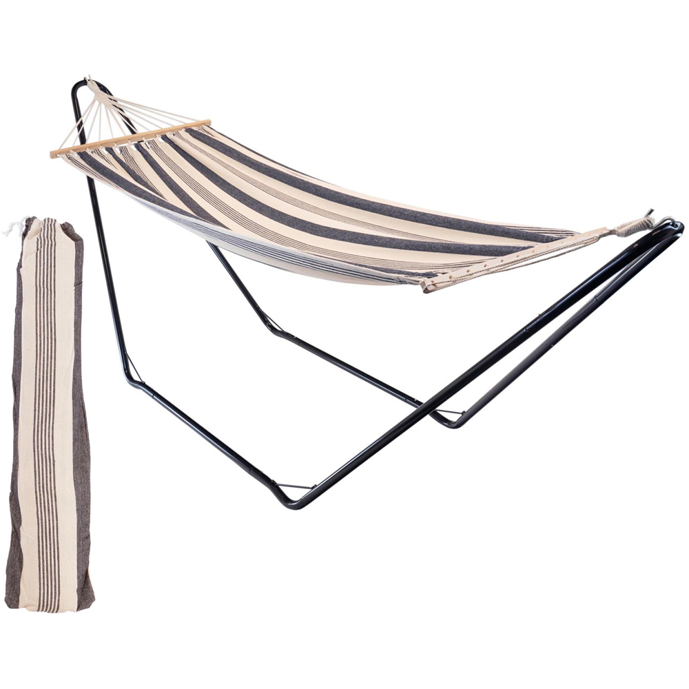 Harbour Housewares Navy Stripe Spreader Bar Garden Hammock Image 2
