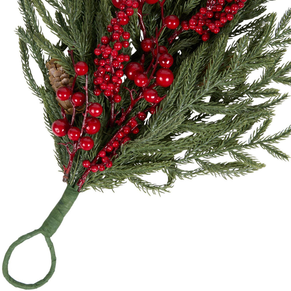 Red Berry and Pinecone Door Drop Image 3