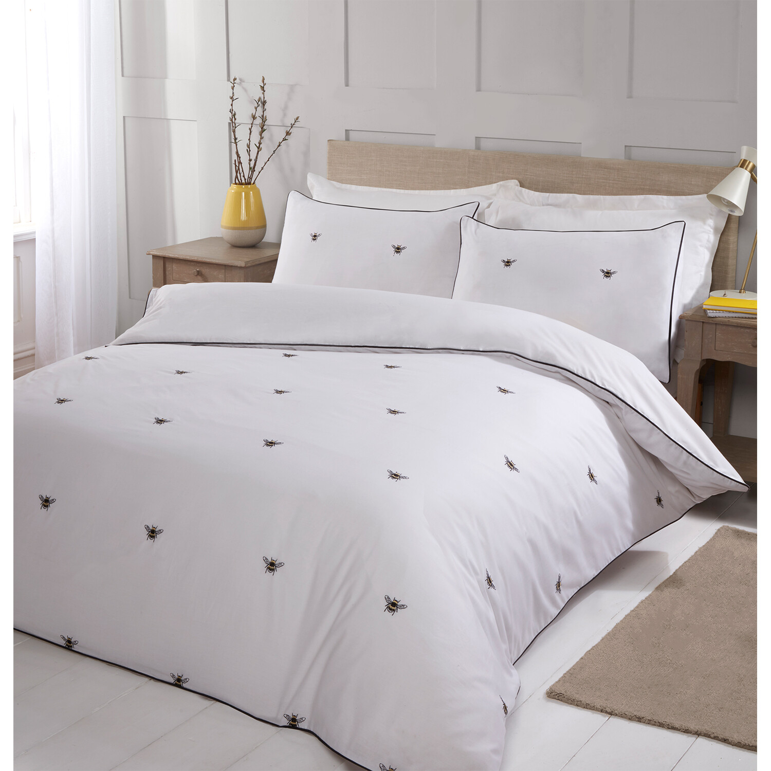 Divante Double Bumblebee Embroidered Duvet Cover Set Image 2