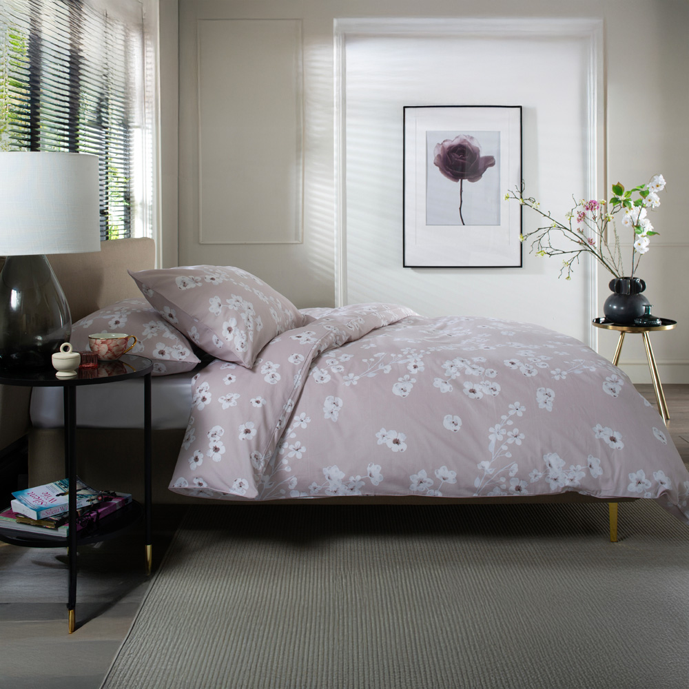 The Lyndon Company Petite Fleure Super King Size Pink Duvet Set Image 2