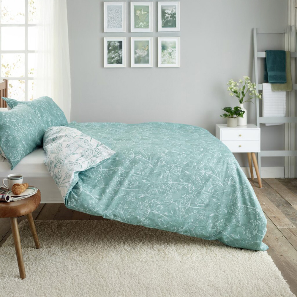 Deyongs Cow Parsley Double Green Reversible Duvet Set Image 2