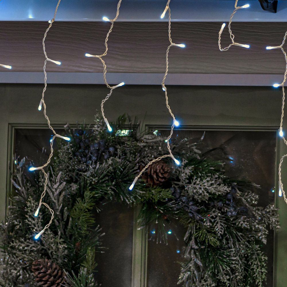 The Christmas Centre 700 Twinkling LED White Cable Icicle Light 29.85m Image 2
