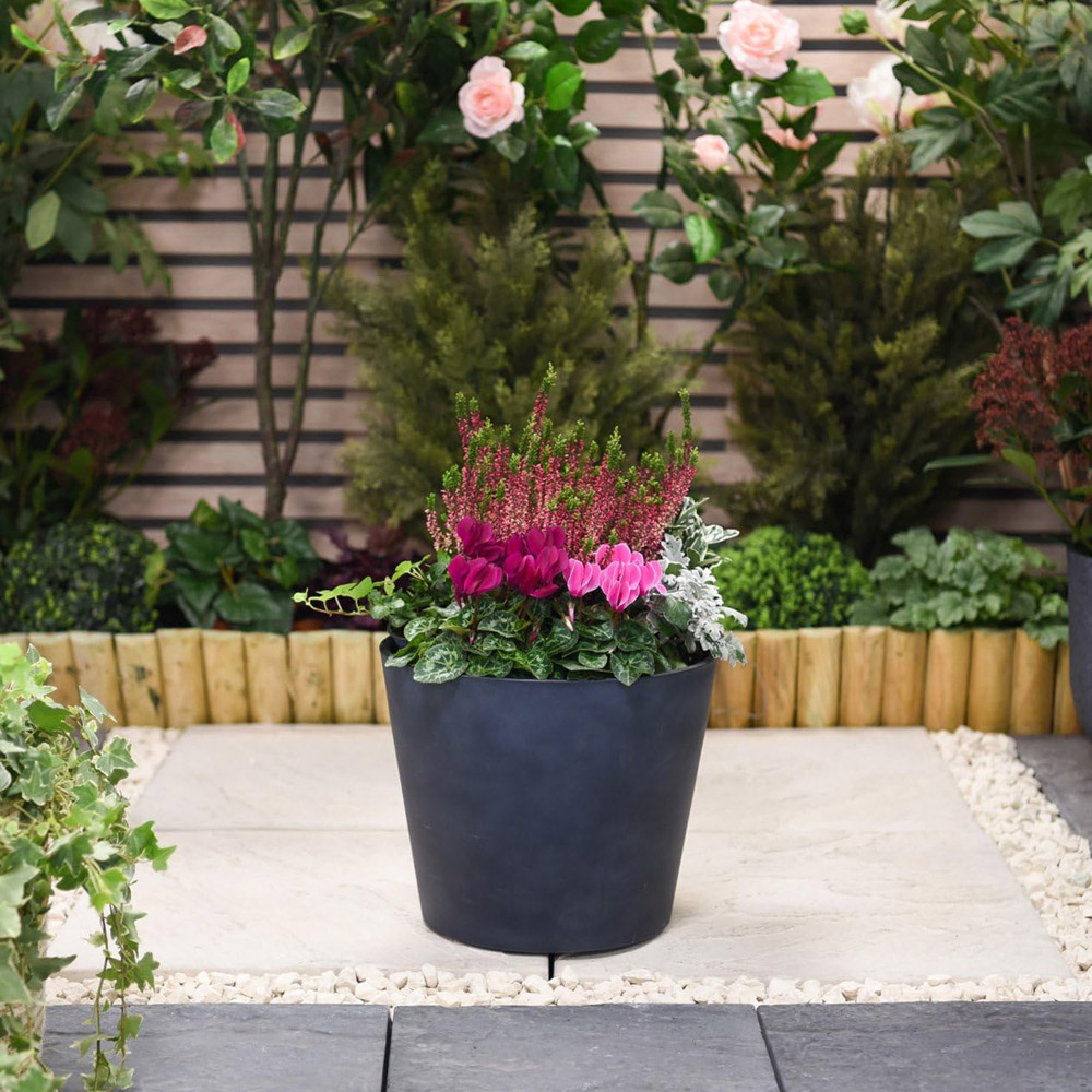 Garden Gear Dark Grey Stone Effect Planter 30.5cm 3 Pack Image 2