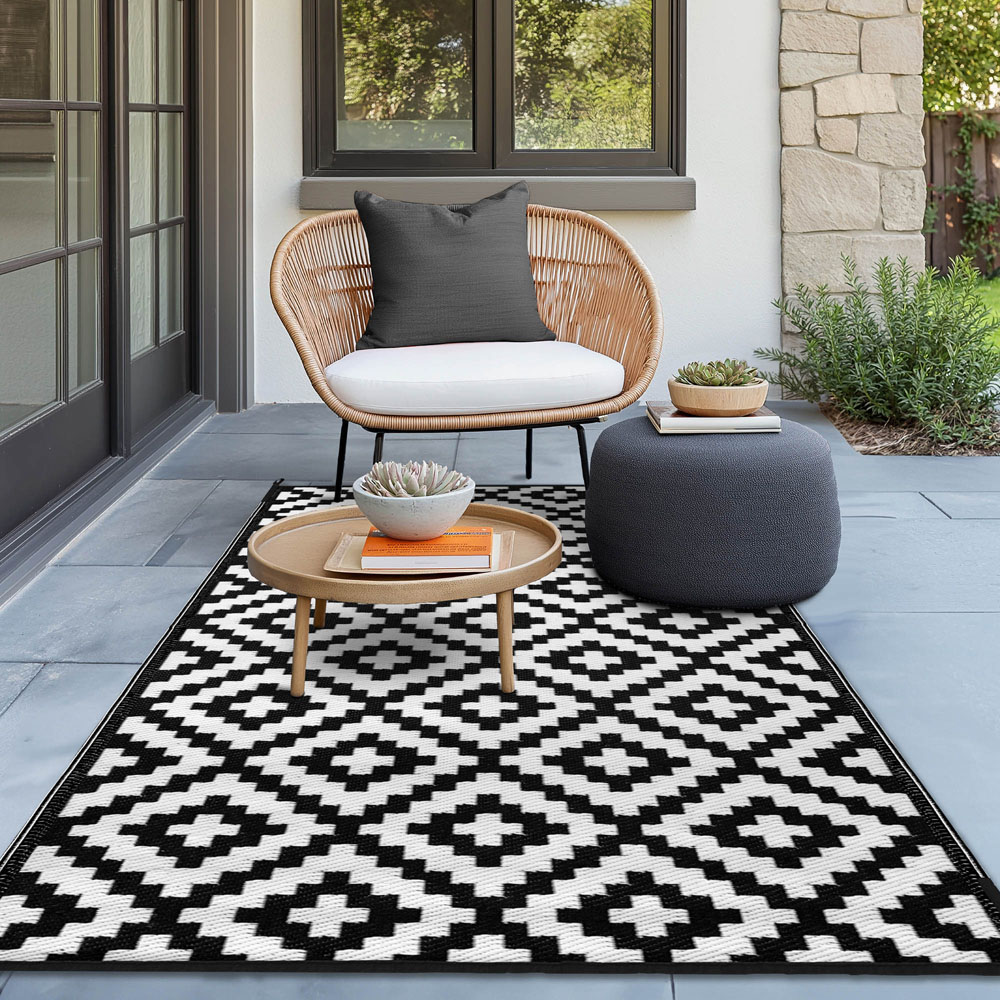 Green Decore Bliss Black and White Camping and Picnic Rug 180 x 270cm Image 3