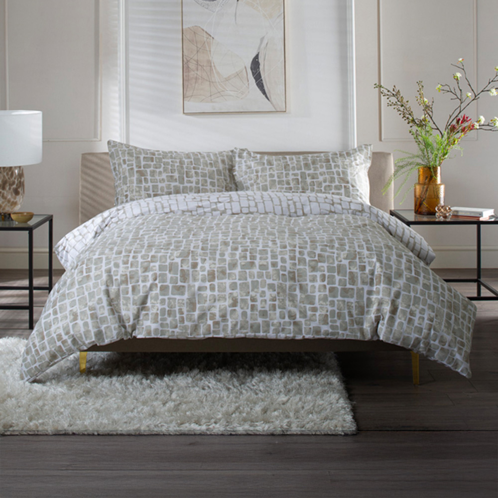 The Lyndon Company Tulle Super King Size Natural Reversible Duvet Set Image 1