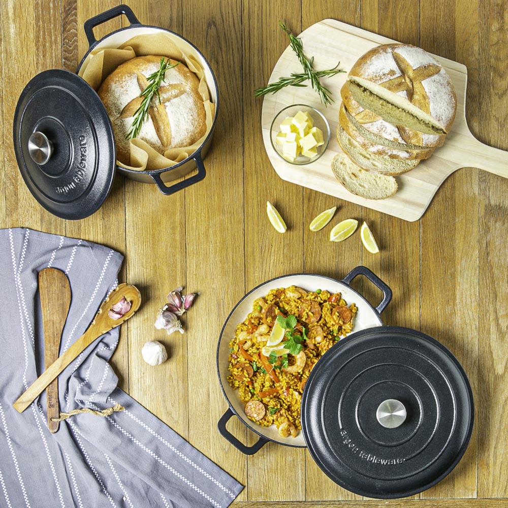 Argon Tableware 4.5L Matt Black Cast Iron Casserole Dish with Self-Basting Lid Image 3