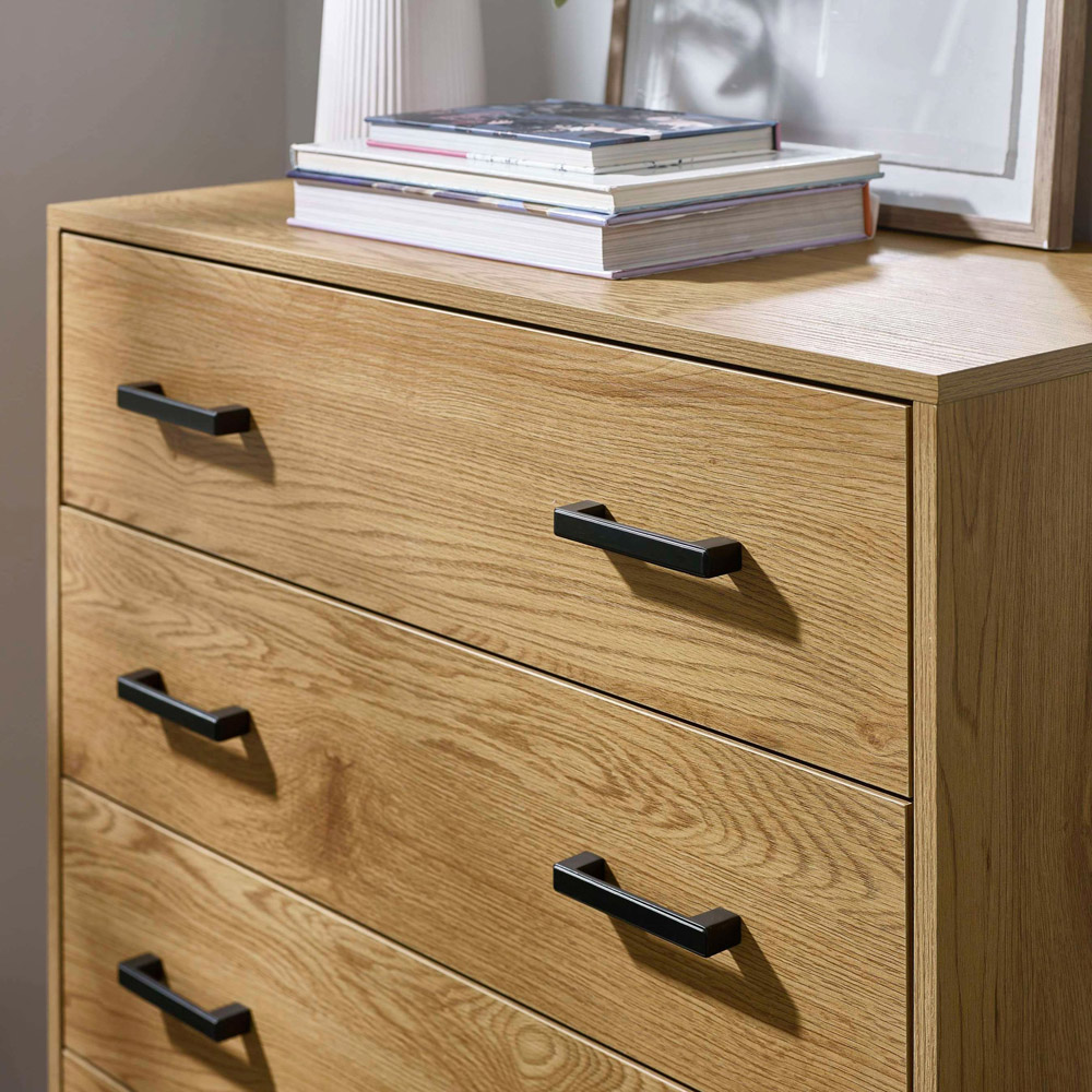 Julian Bowen Harlow 4 Drawer Light Oak Effect Chest of Drawers Image 7