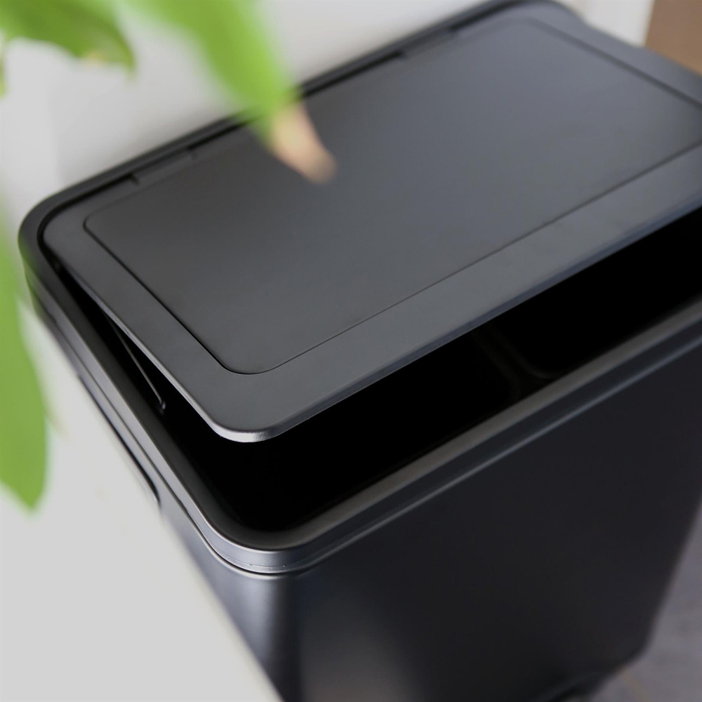 Harbour Housewares Matt Black Stainless Steel Double Kitchen Pedal Bin 30L Image 3