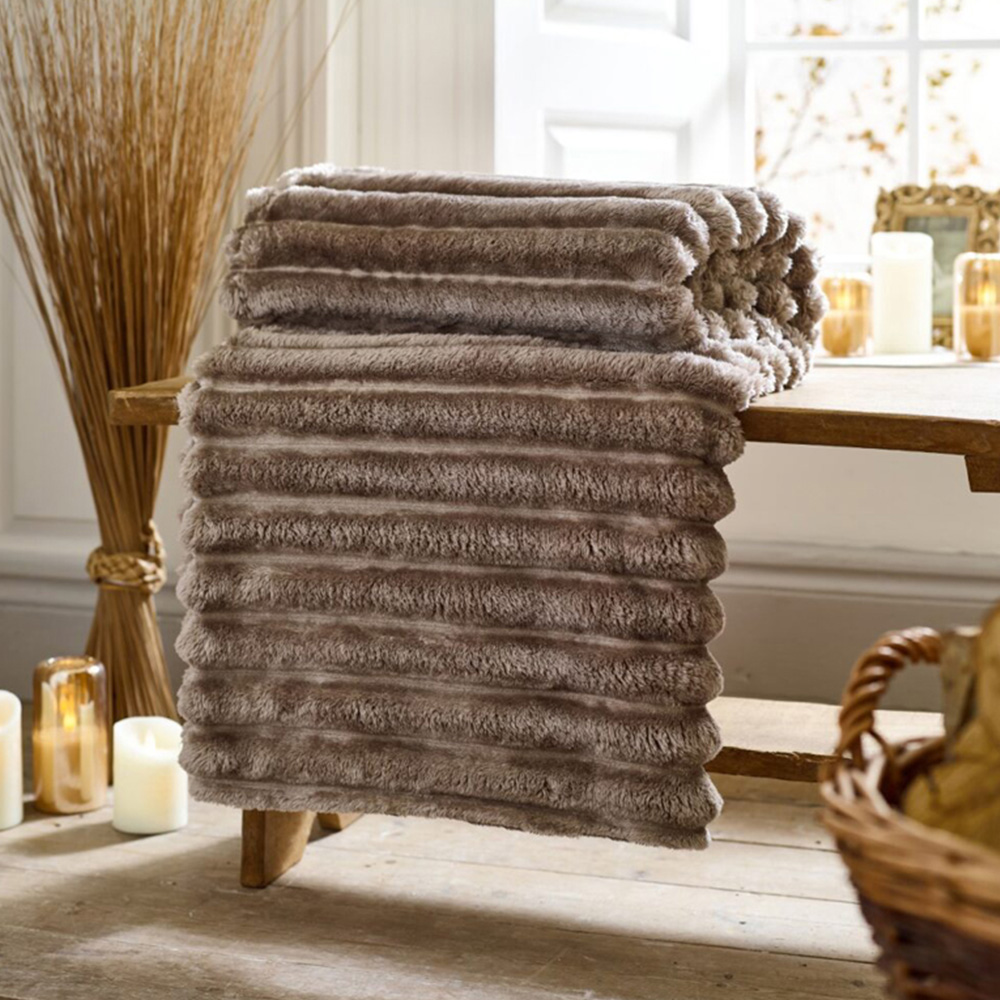 Deyongs Alnwick Putty Throw 140 x 180cm Image 2