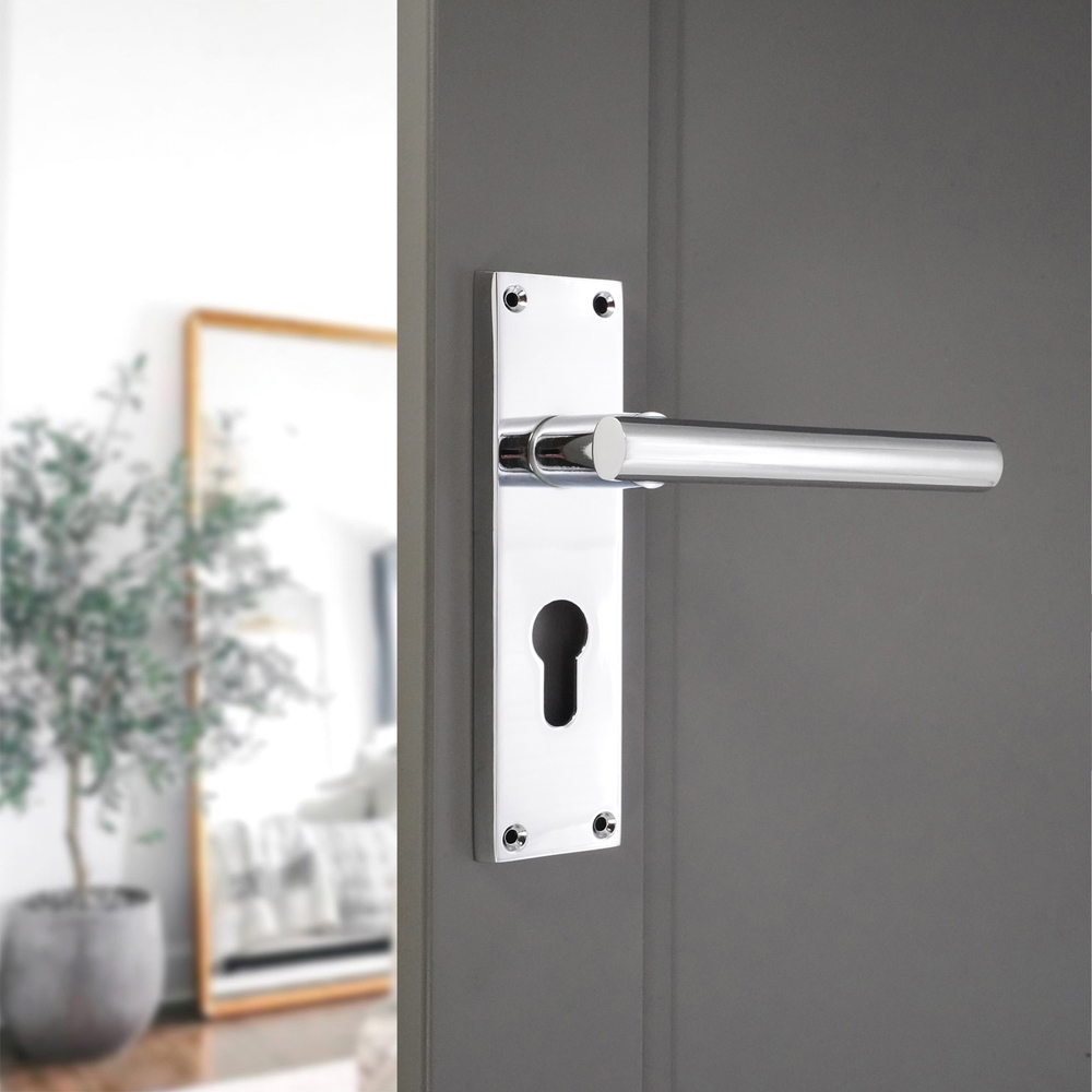 Spira Brass Jura Polished Chrome Lever on Backplate Door Handle with Euro Keyhole 2 Pack Image 2
