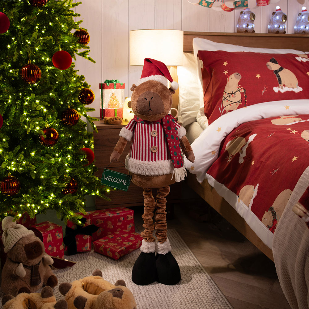 Extendable Christmas Capybara Decoration Image 2