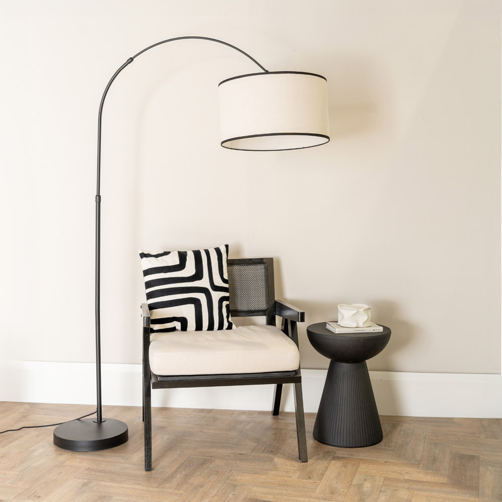 ValueLights Louis Black Edge Drum Lamp Shade Black Metal Arched LED Floor Lamp Image 3