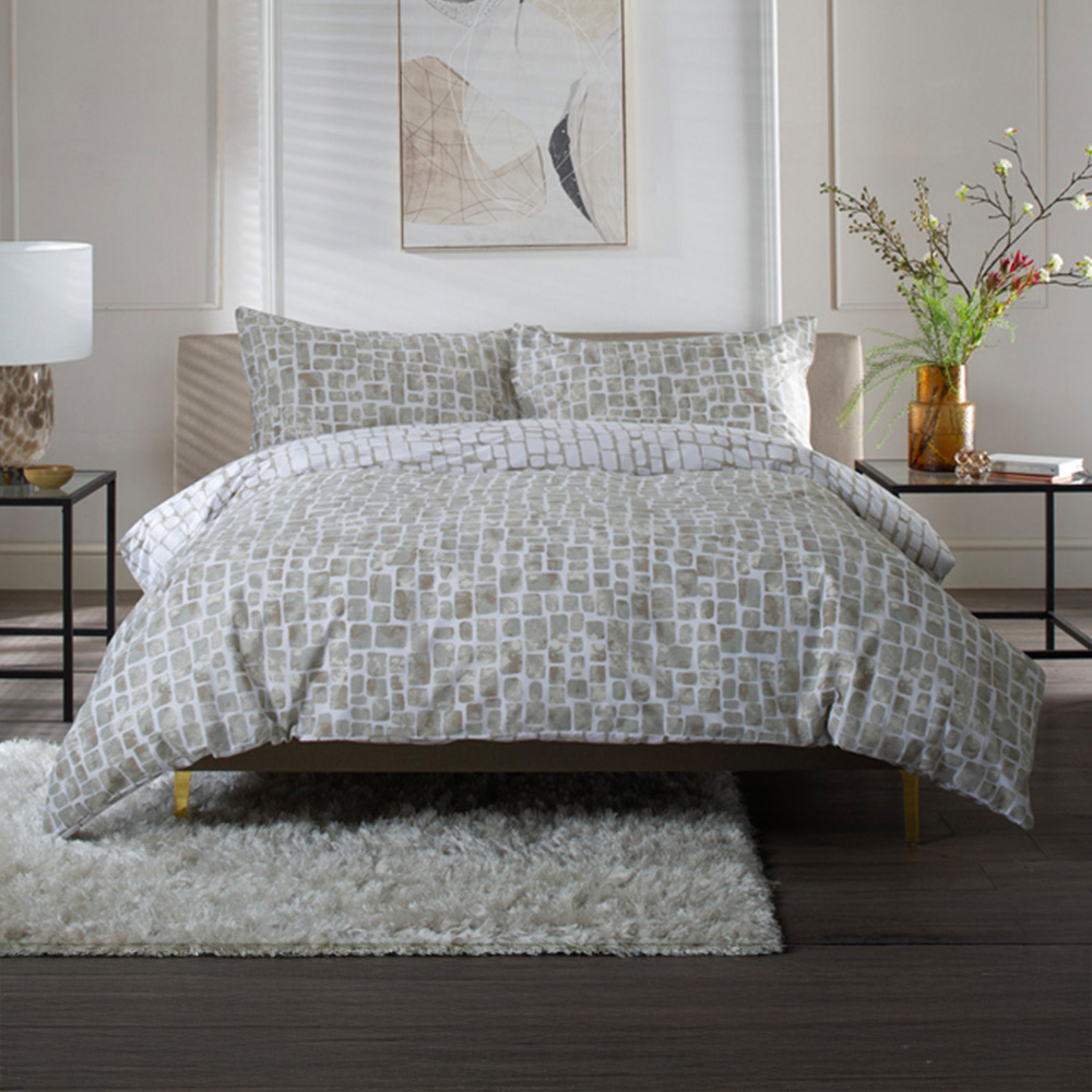 The Lyndon Company Tulle Double Natural Reversible Duvet Set Image 1