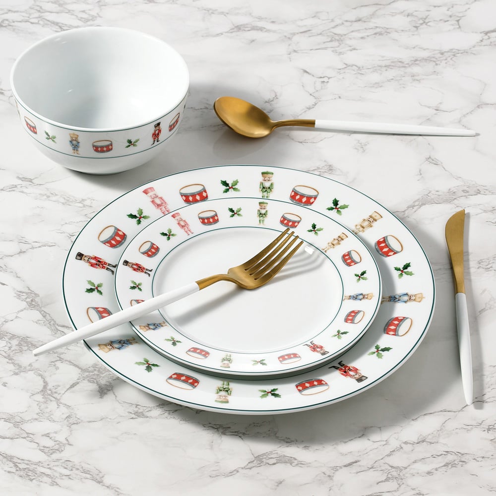Waterside Nutcracker Porcelain 12 Piece Dinner Set Image 4