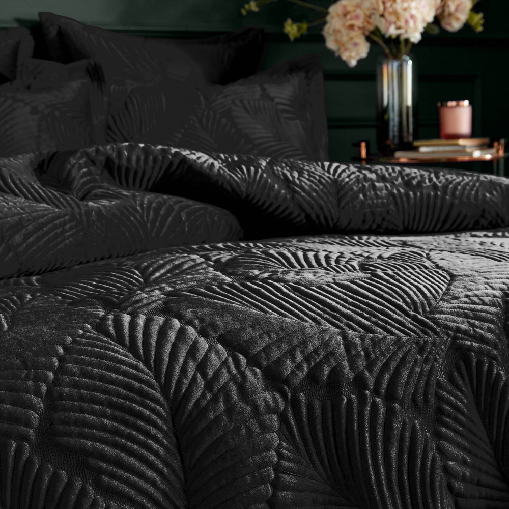 Paoletti Palmeria Super King Size Black Quilted Velvet Duvet Set Image 2