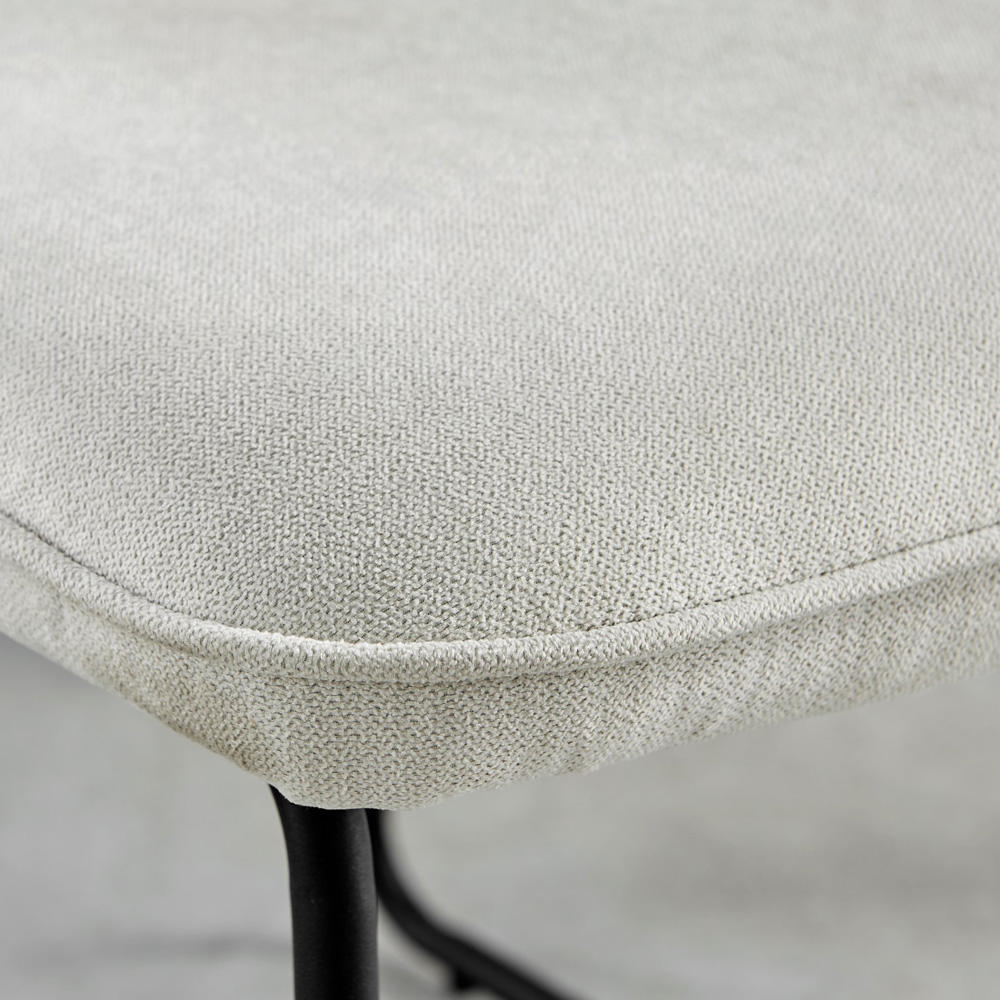 Furniturebox Arona Harley 6 Seater Round Dining Set Cream and Black Image 7