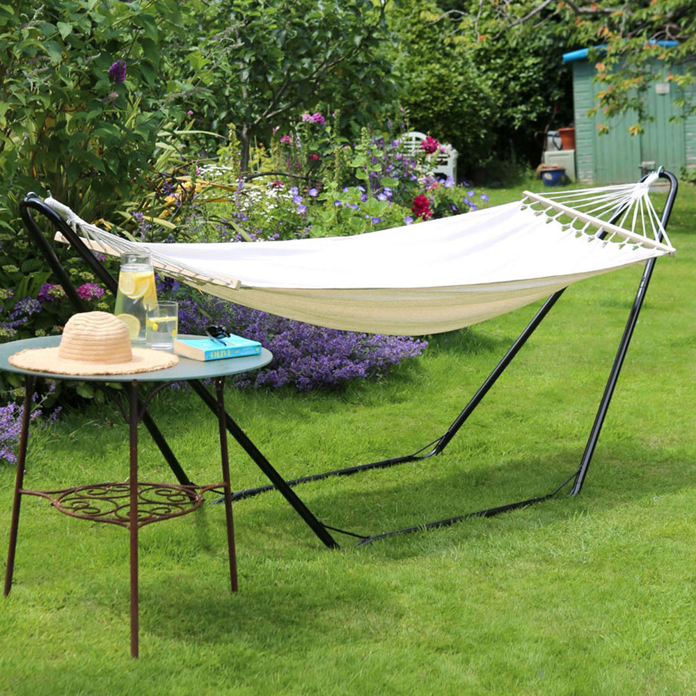 Harbour Housewares Natural Spreader Bar Garden Hammock Image 1
