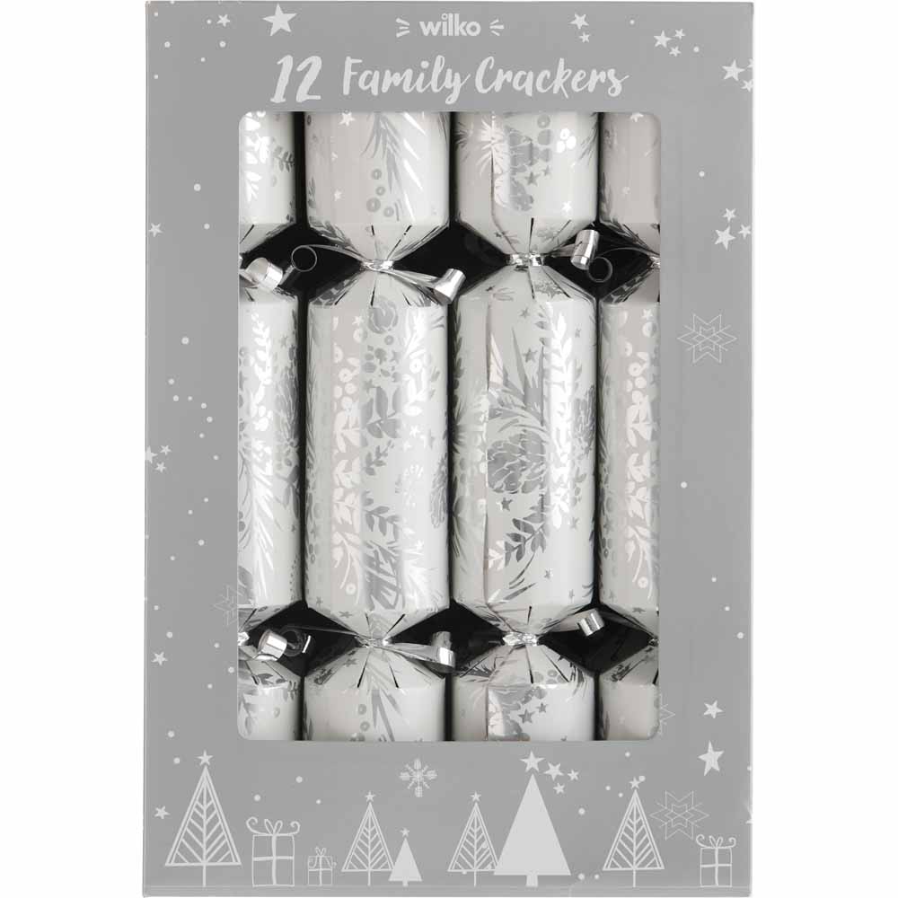 Wilko Magical 12x11¼" Family Crackers 12 Pack Image 1
