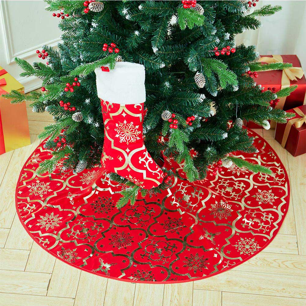 Living and Home Red Round Christmas Tree Base Skirt with Stocking Image 2