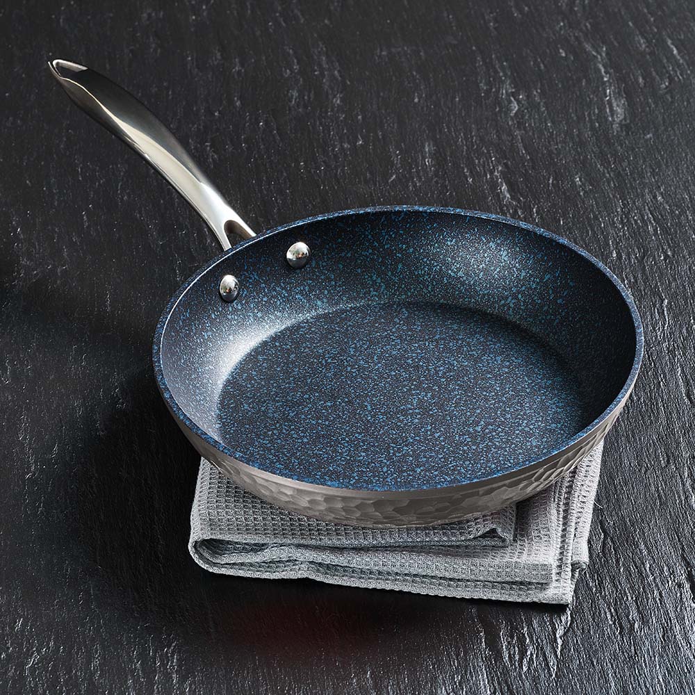 JML 24cm Silver Hammer Pan Wilko