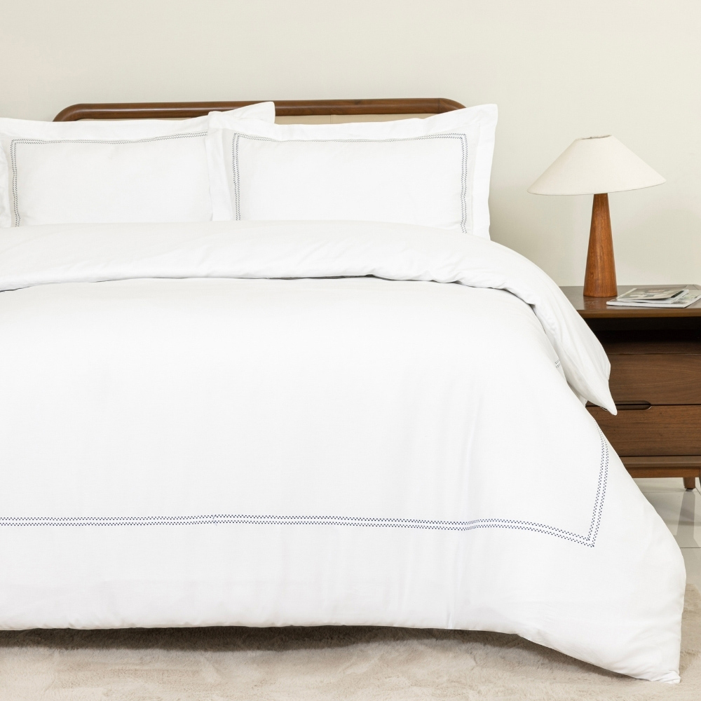 MHG Living King Size Oxford Navy 200 Thread Count Duvet Cover Set Image 1