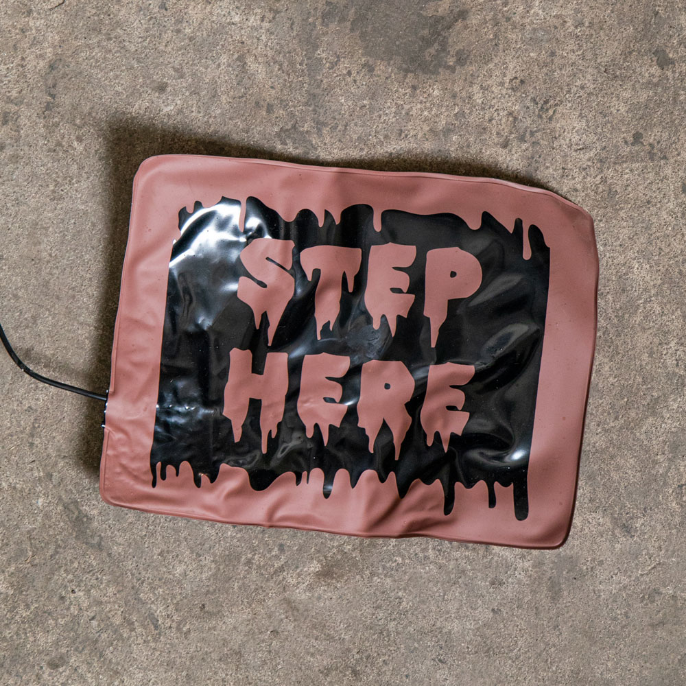 Samuel Alexander LED Motion Activated Winter Dragon Halloween Decoration with Smoke Machine 7ft Image 8