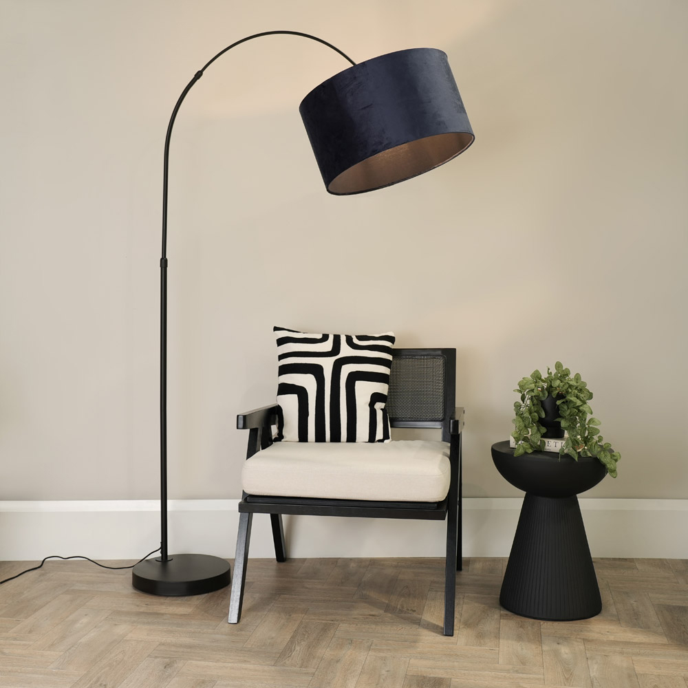 ValueLights Louis Navy Blue Velvet Drum Shade Black Curved LED Floor Lamp Image 2