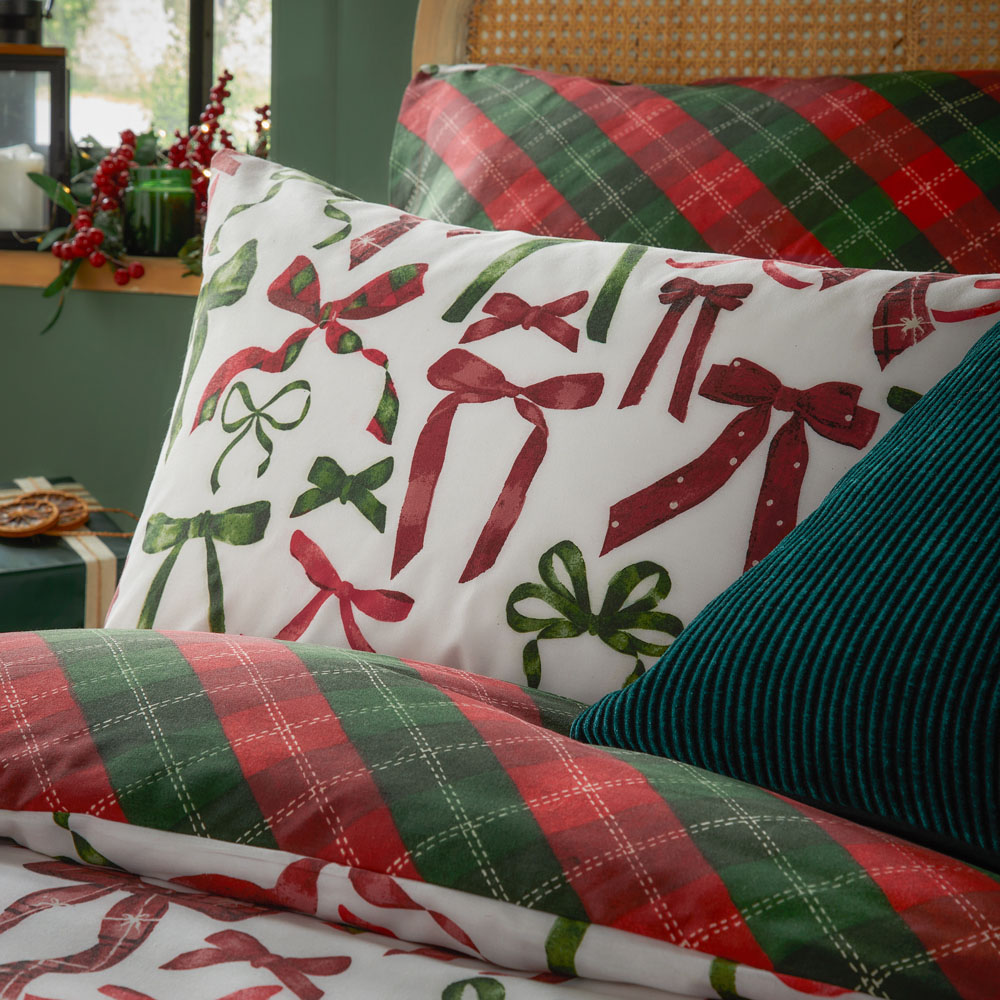 Furn King Size Nathalie Festive Bows Printed Reversible Duvet Set Image 3