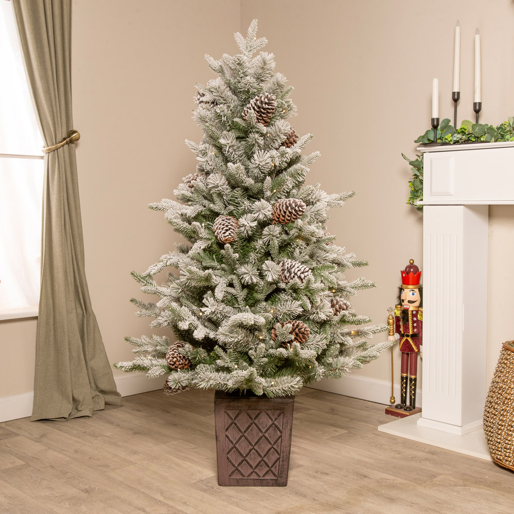 The Christmas Centre Pre-Lit Kensington Fir Artificial Frosted Xmas Tree 4.5ft Image 2