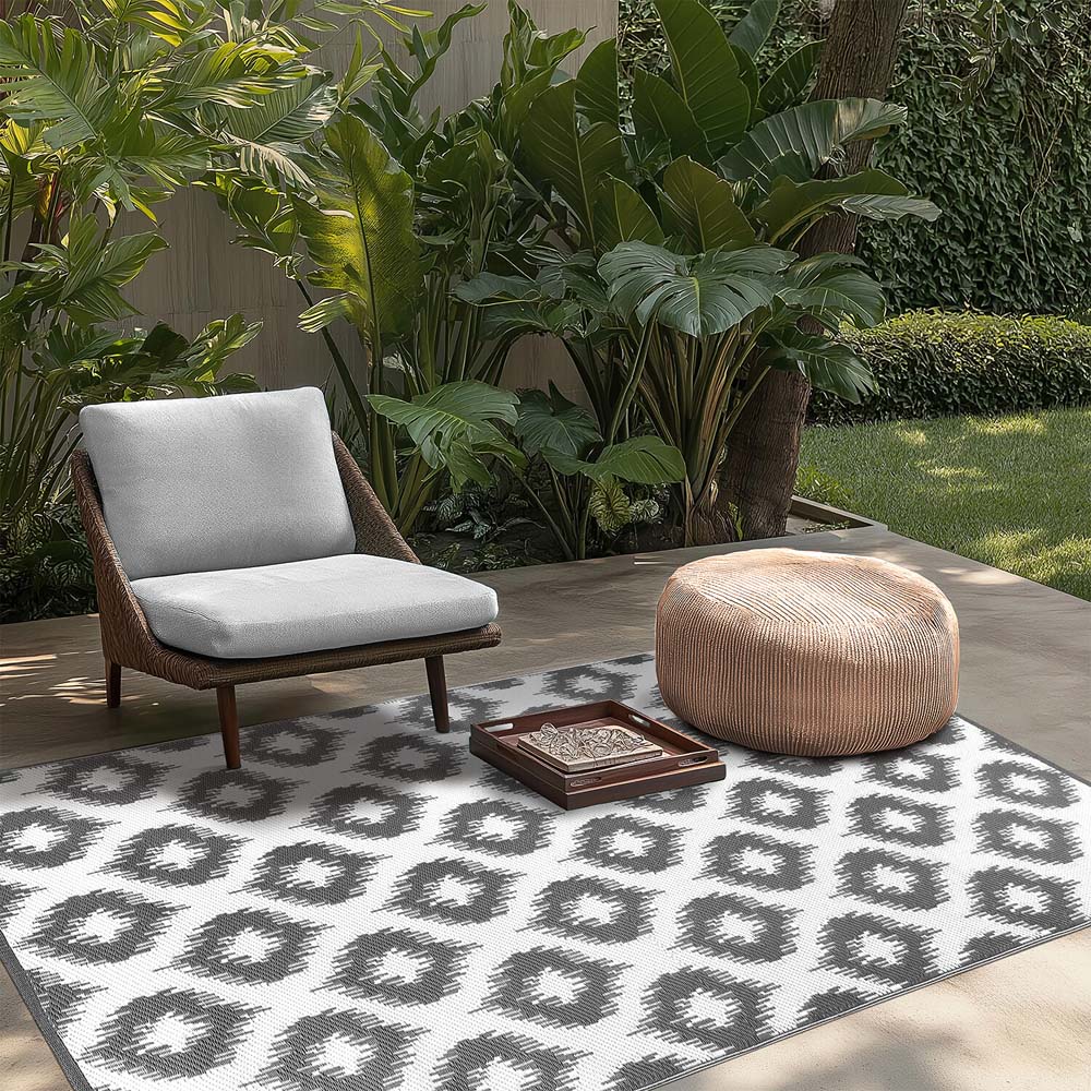 Madrid Geometric Diamond Outdoor Rug Grey Image 2