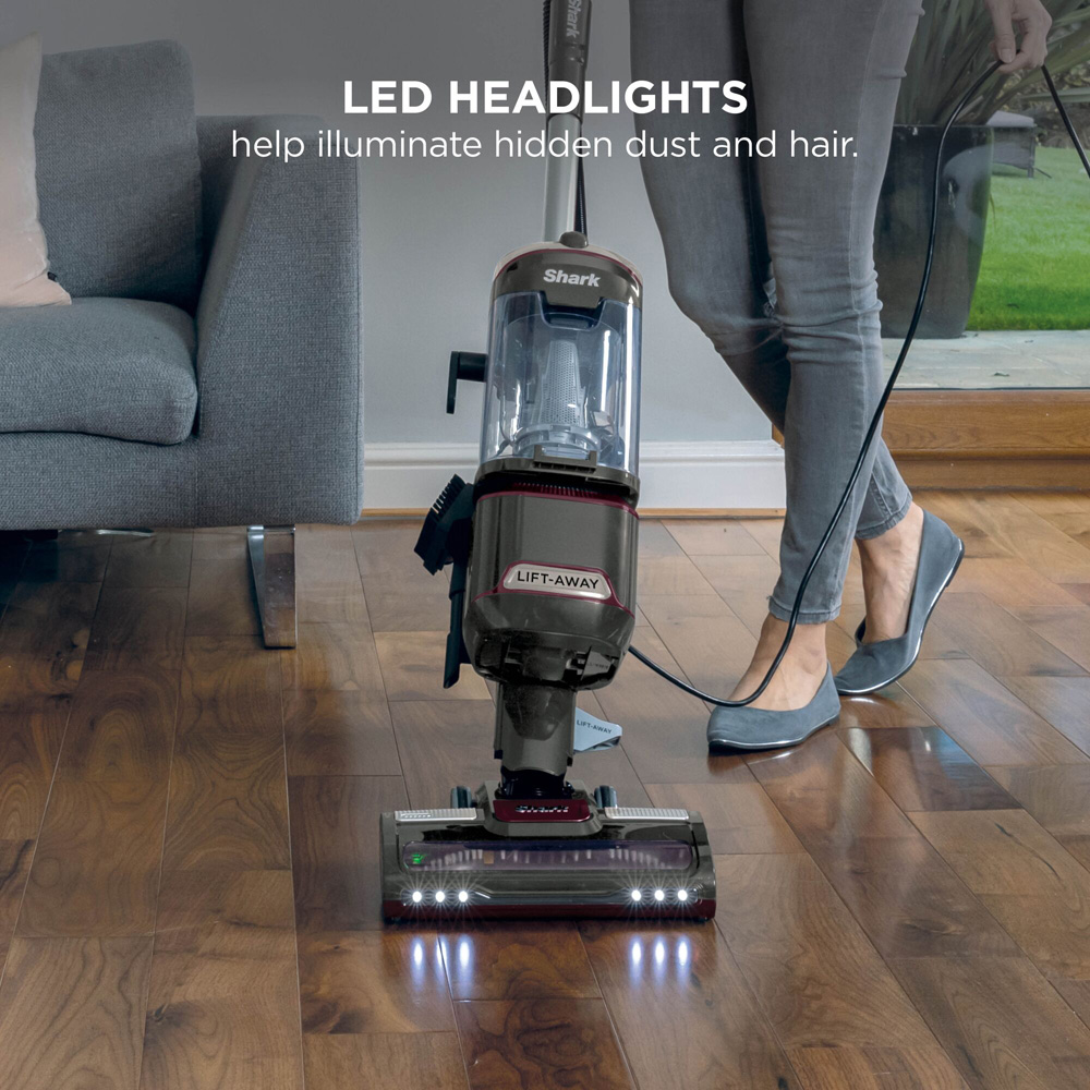 Shark NV603UKT Black and Red Liftaway Vacuum Cleaner Image 5