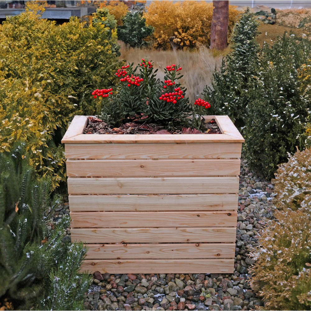 Shire Pia Larch Planter Image 4
