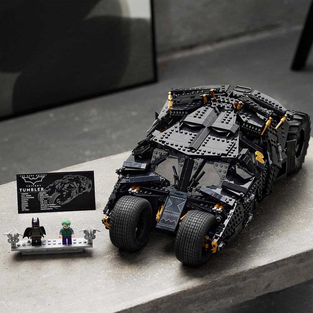 Lego DC 76240 Batmobile Tumbler Set Image 3