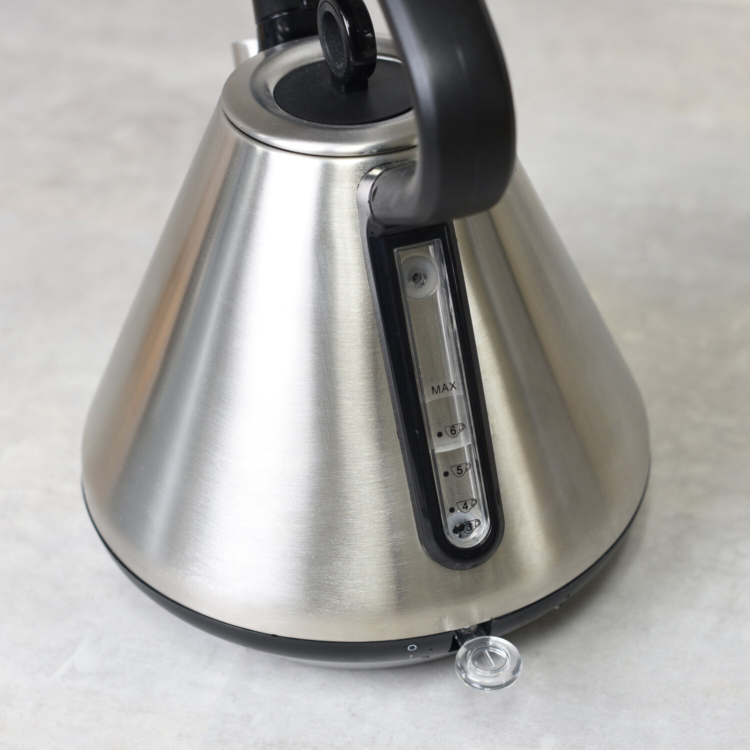 MY 1.7L Stainless Steel Pyramid Kettle Image 3