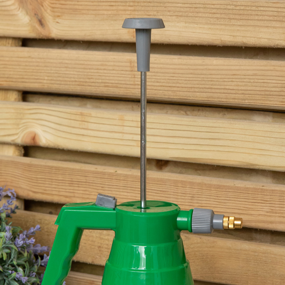 Samuel Alexander 1.5L Hand Held Pressure Sprayer Bottle Image 6