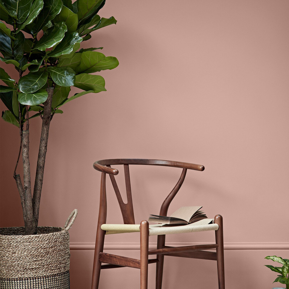 Crown Easyclean Powdered Clay Matt Emulsion Multisurface Paint 2.5L Image 5